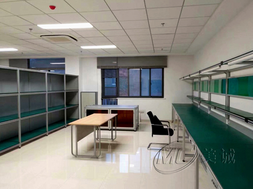 浙江鋁型材廠家生產(chǎn)的防靜電工作臺(tái)，和江蘇有什么不一樣？